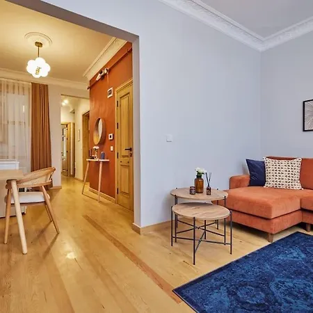 Spacious 2br 3ac 2 Min To Metro - Baysungur D3 Appartamento