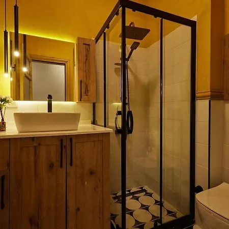 Spacious 2br 3ac 2 Min To Metro - Baysungur D3 Istanbul
